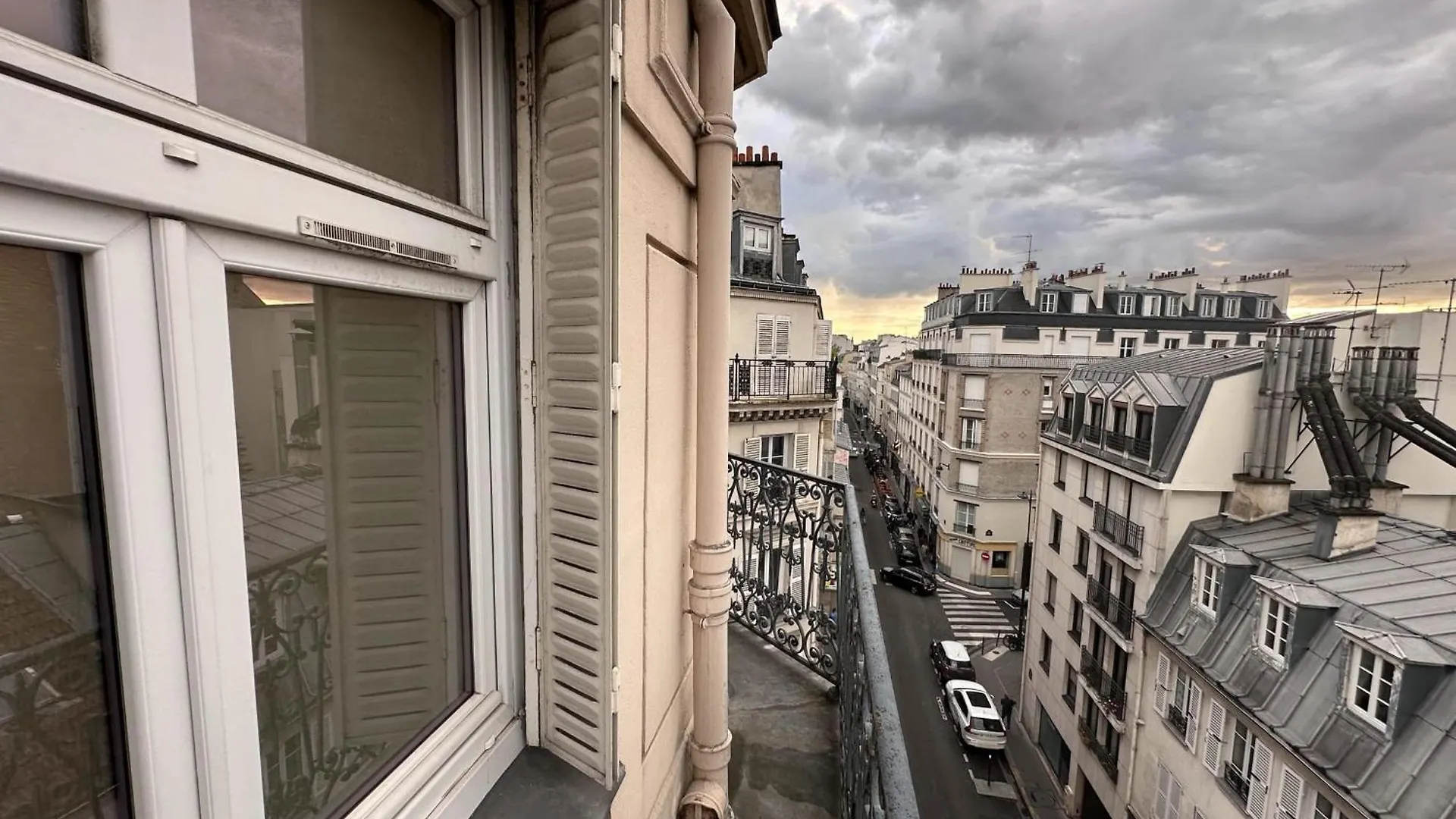 דירות פריז Beautiful T2 With Balcony - Near Parc Clichy