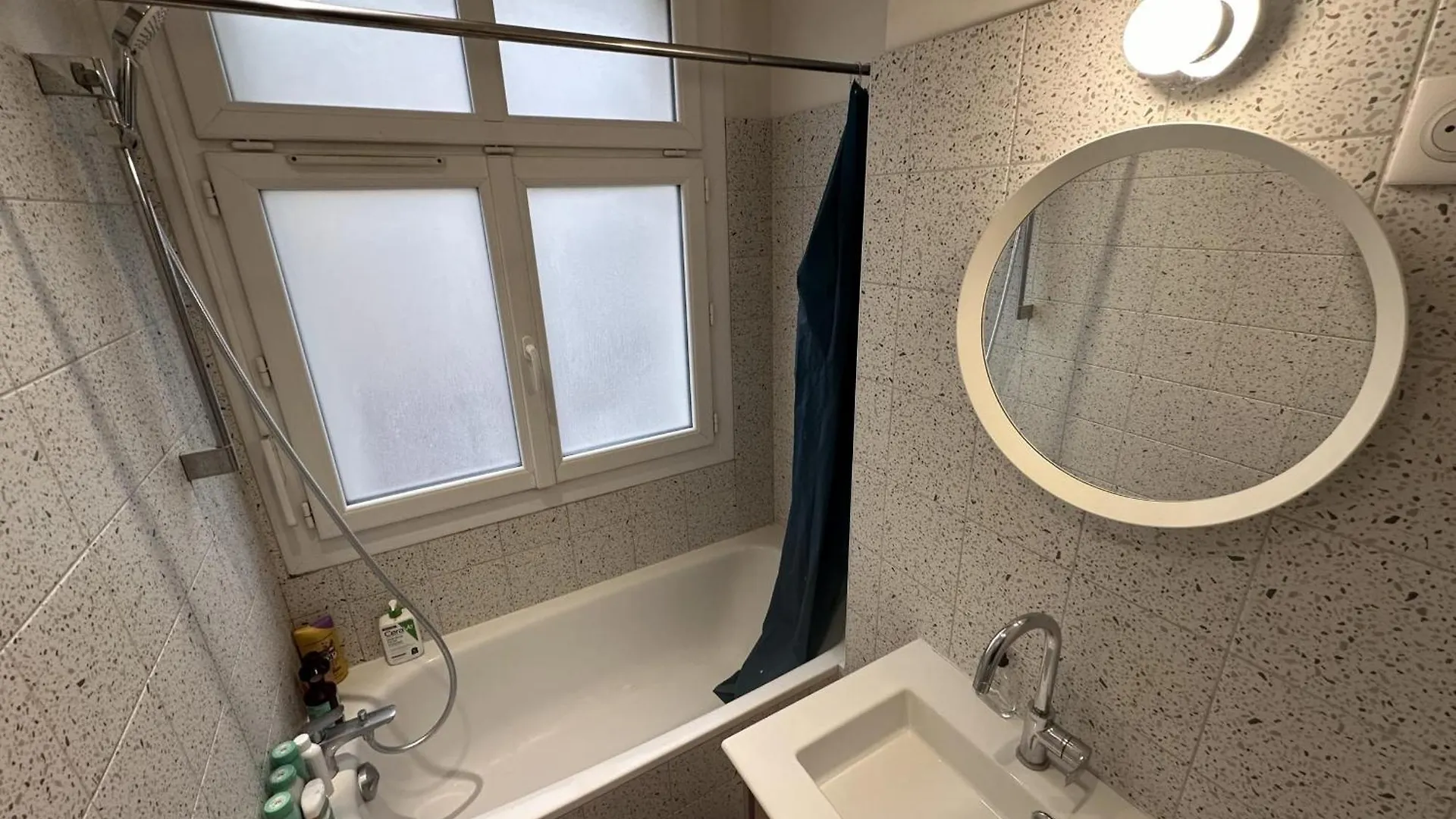 דירות פריז Beautiful T2 With Balcony - Near Parc Clichy